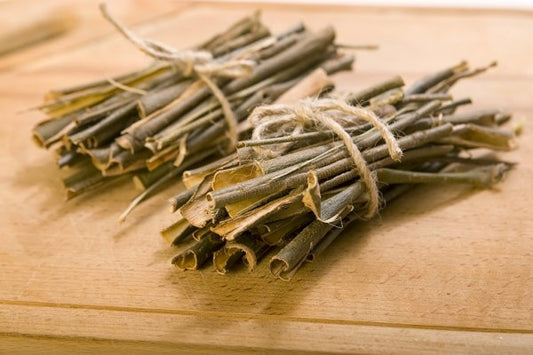 Benefits of White Willow Bark as a Dietary Supplement